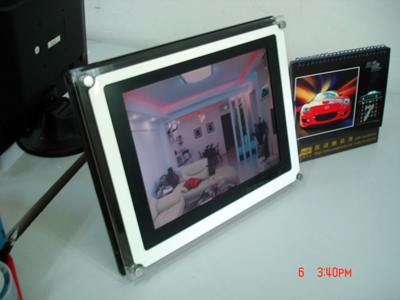 15 inch digital frame-front